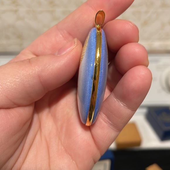 Halcyon Days Enamels Angel pendant - Picture 4 of 5